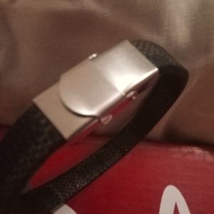 Nwot brown inspired bracelet